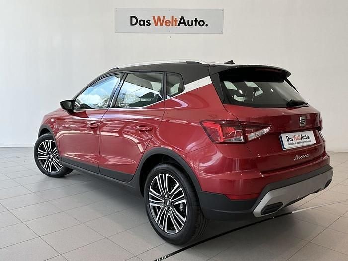 Usado Seat Arona Xperience 110 CV (80 kW) 2023 Rojo SUV