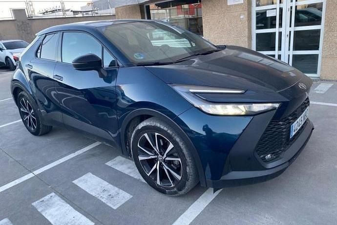 Usado Toyota C-HR Advance 141 CV (103 kW) 2025 Azul SUV