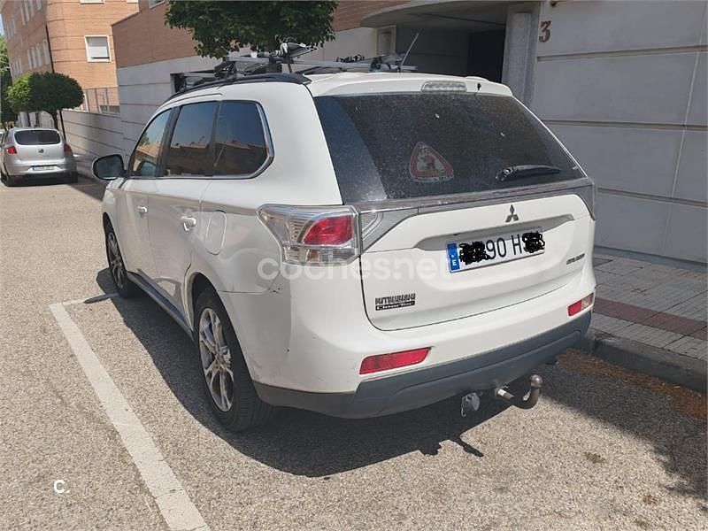 Usado Mitsubishi Outlander Motion 150 CV (110 kW) 2013 Blanco SUV