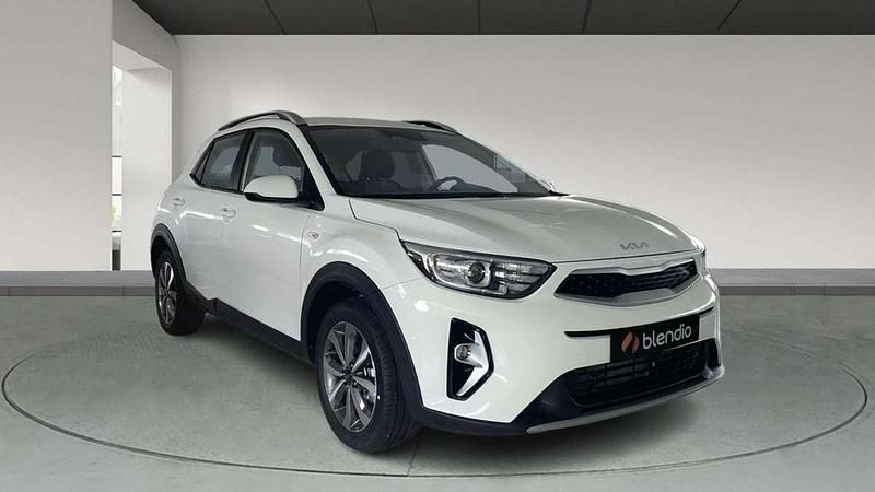 Nuevo Kia Stonic 101 CV (74 kW) 2025 Blanco SUV