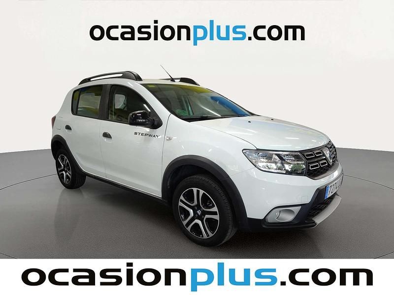 Usado Dacia Sandero Stepway 101 HP (74 kW) 2020 Branco Citadino