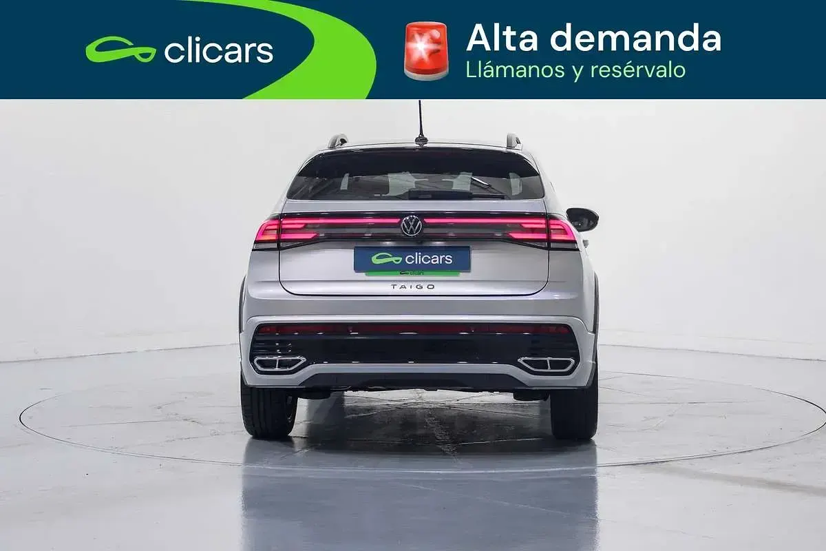 Usado VW Taigo R-line 110 CV (80 kW) 2023 Plateado SUV