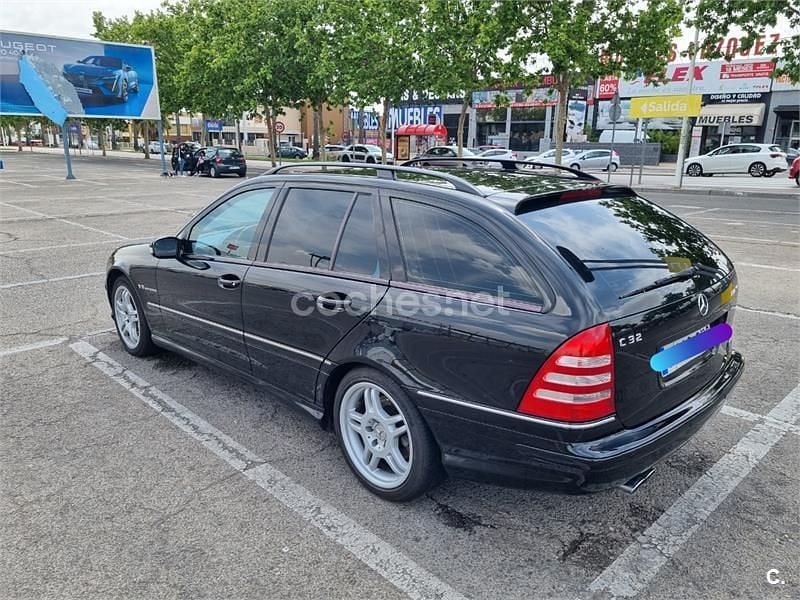 Usado Mercedes C32 AMG AMG 354 CV (260 kW) 2003 Negro Familiar