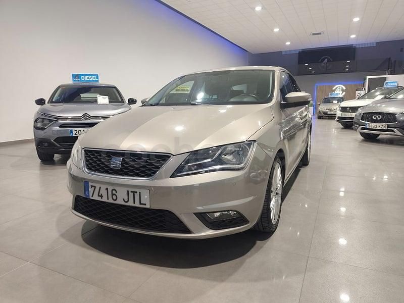 Usado Seat Toledo Style 115 CV (84 kW) 2016 Beige Utilitario
