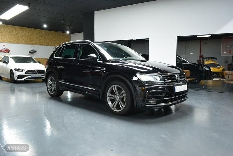 Usado VW Tiguan Advance 150 CV (110 kW) 2020 Negro SUV