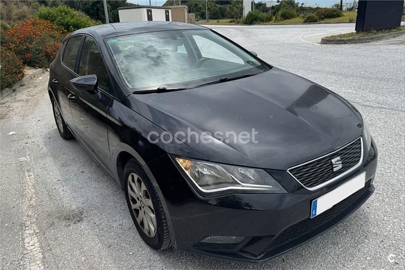 Usado Seat Leon Style 105 CV (77 kW) 2014 Negro Berlina
