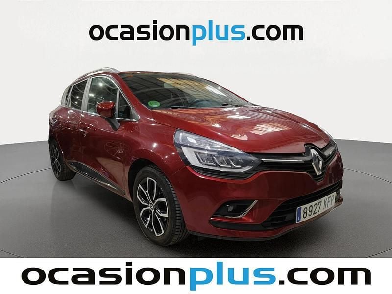 Usado Renault Clio GrandTour Zen 90 CV (66 kW) 2017 Rojo Familiar