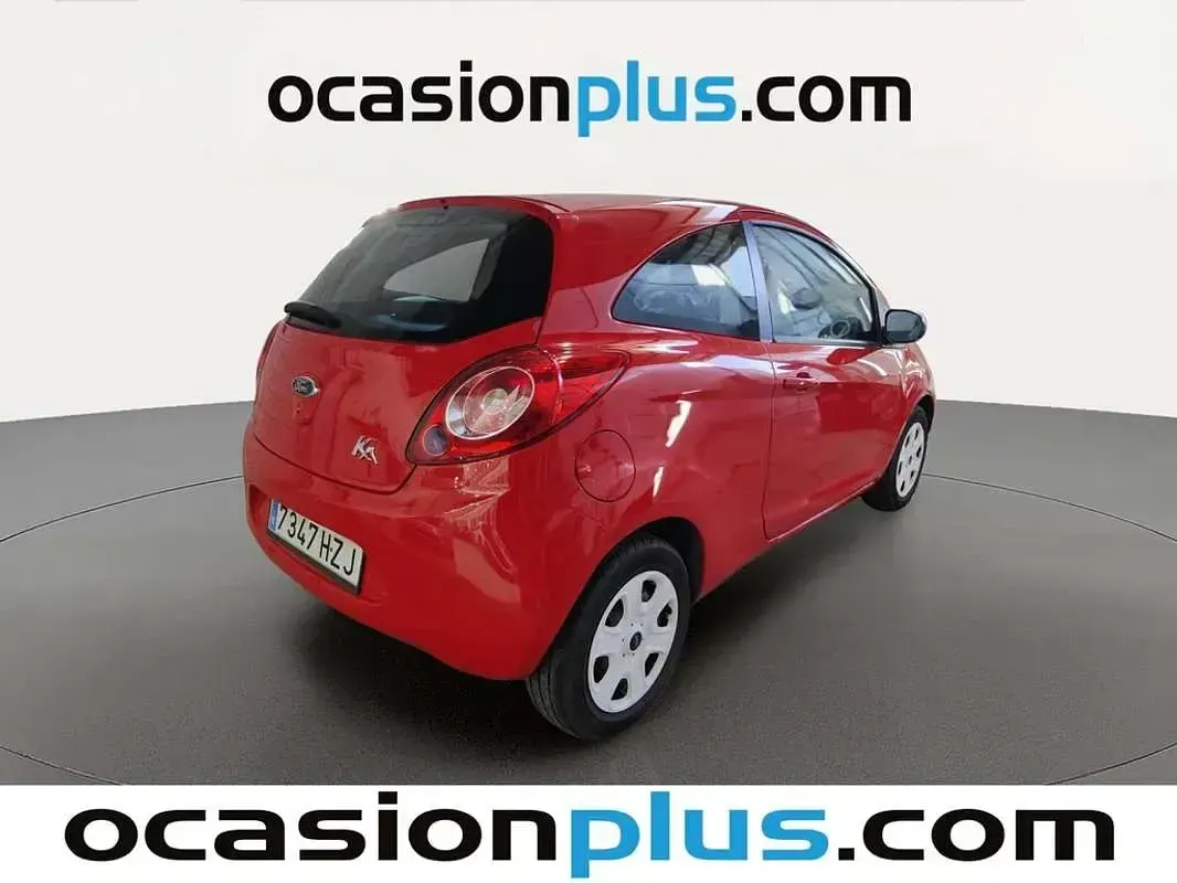 Usado Ford Ka Trend+ 69 CV (50 kW) 2014 Rojo Utilitario
