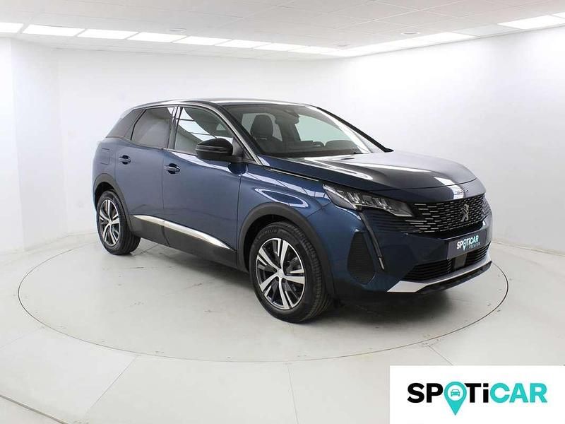 Usado Peugeot 3008 Allure 131 CV (96 kW) 2024 Azul Monovolumen
