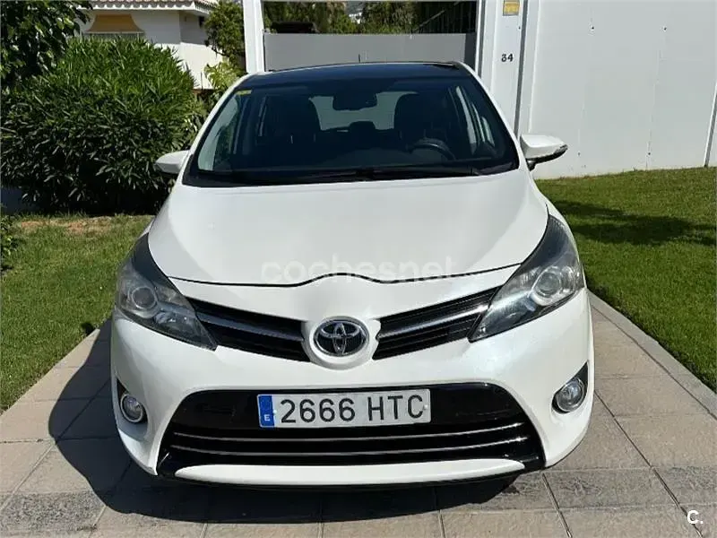 Usado Toyota Verso Advance 124 CV (91 kW) 2013 Blanco Monovolumen