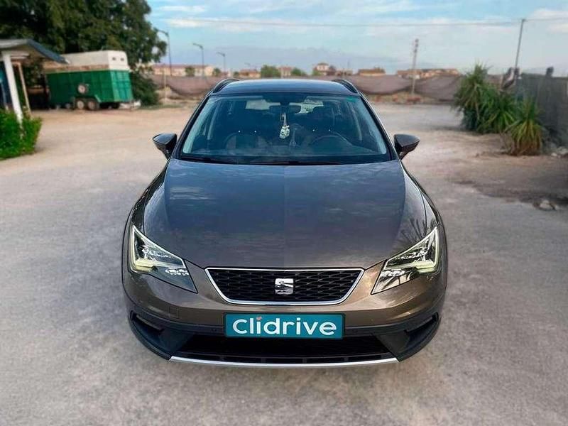 Usado Seat Leon ST 4Drive 150 CV (110 kW) 2016 Marrón Familiar
