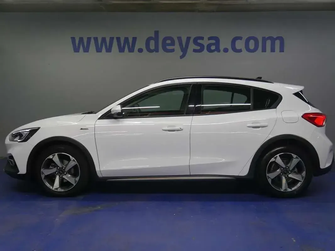 Usado Ford Focus Active 120 CV (88 kW) 2021 Blanco Utilitario