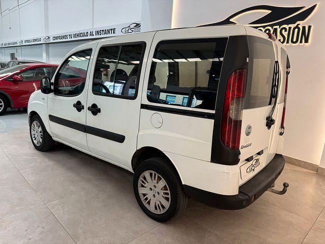 Usado Fiat Doblò Dynamic 105 CV (77 kW) 2007 Blanco Monovolumen