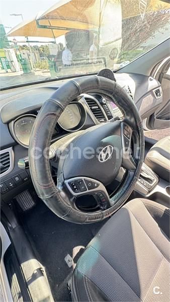 Usado Hyundai i30 GO! 110 CV (80 kW) 2016 Blanco Berlina