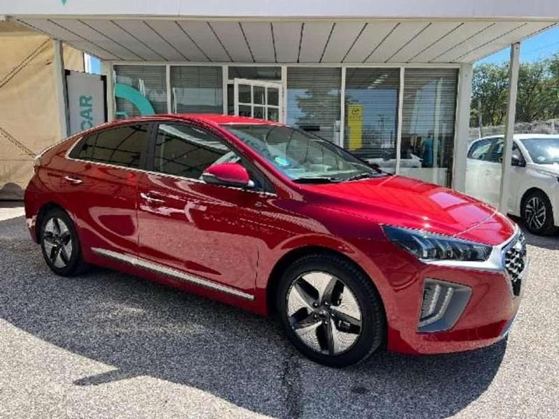 Usado Hyundai Ioniq 141 CV (103 kW) 2022 Rojo Utilitario