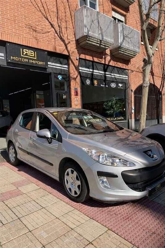 Usado Peugeot 308 Premium 120 CV (88 kW) 2008 Gris Utilitario