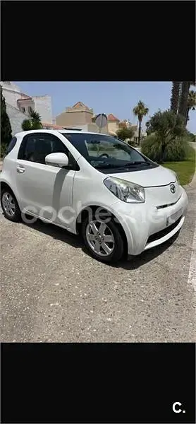 Usado Toyota iQ 68 CV (50 kW) 2010 Blanco Utilitario