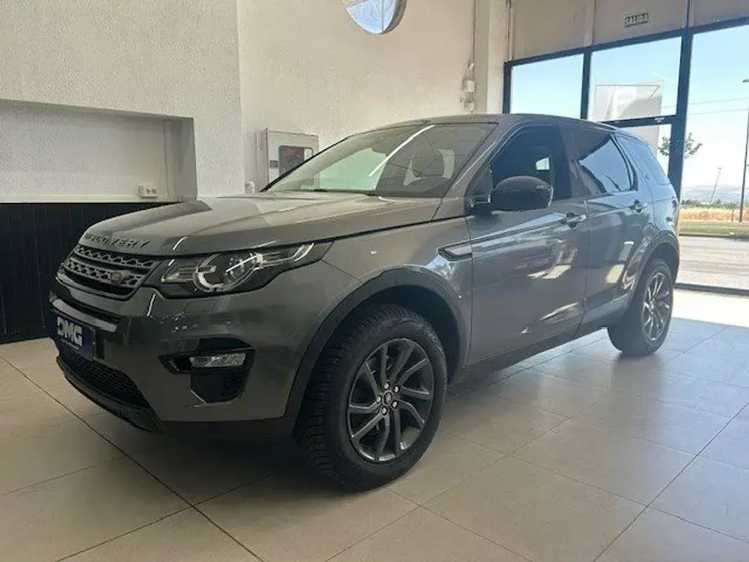 Usado Land Rover Discovery Sport HSE 150 CV (110 kW) 2015 Gris SUV
