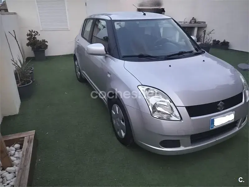 Usado Suzuki Swift GL 69 CV (50 kW) 2006 Gris / plata Utilitario