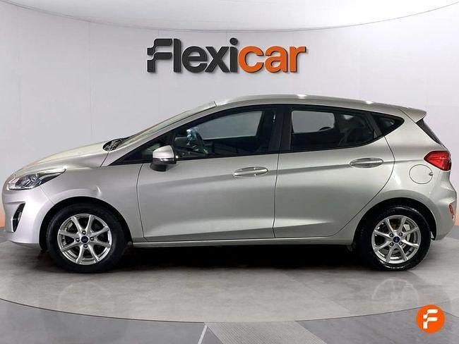 Usado Ford Fiesta Active 85 CV (62 kW) 2018 Gris Utilitario