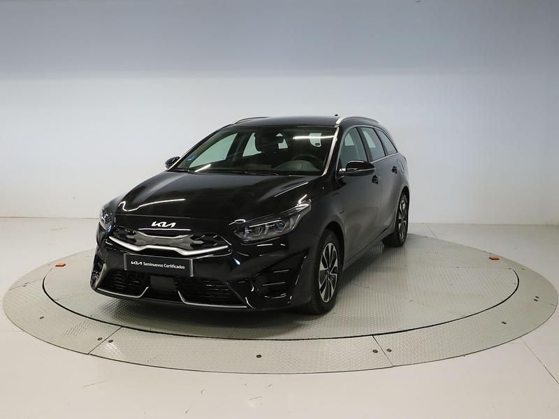 Negro Usado 2024 Kia Ceed Familiar | 28.900 € - Imagen 1/4