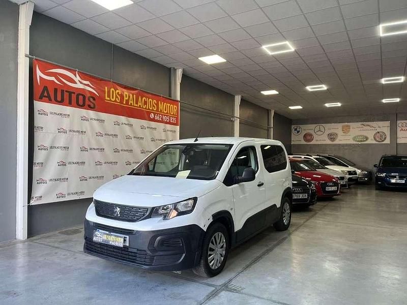Usado Peugeot Rifter Style 131 CV (96 kW) 2020 Blanco Monovolumen