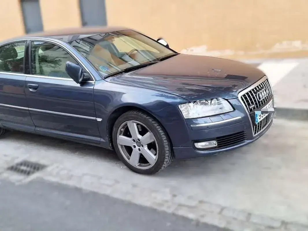 Usado Audi A8 349 CV (256 kW) 2006 Azul Berlina