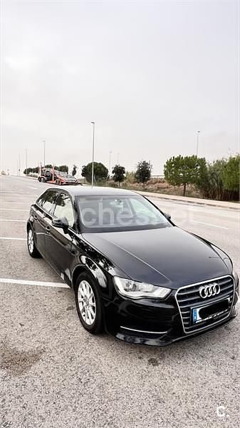 Negro Usado 2014 Audi A3 Ambiente Berlina | 7000 € (Precio justo) - Imagen 1/4