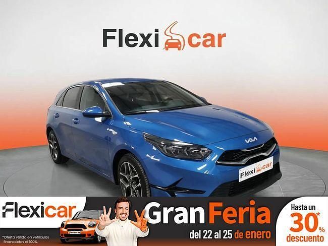 Azul Usado 2023 Kia Ceed Utilitario | 16.990 € (Precio justo) - Imagen 1/4
