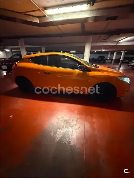 Usado Renault Mégane III Dynamique 130 CV (95 kW) 2009 Naranja Berlina