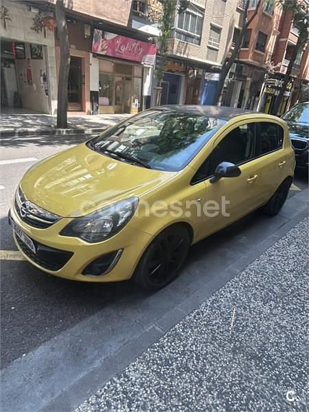 Usado Opel Corsa Selective 100 CV (73 kW) 2012 Amarillo Berlina
