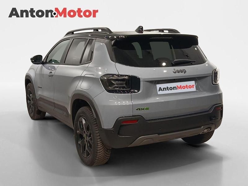 Nuevo Jeep Avenger Overland 145 CV (106 kW) 2025 Gris SUV