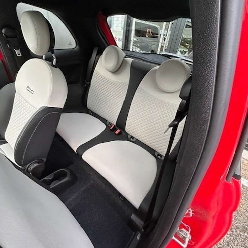 Usado Fiat 500 Dolcevita 71 CV (52 kW) 2022 Rojo Utilitario