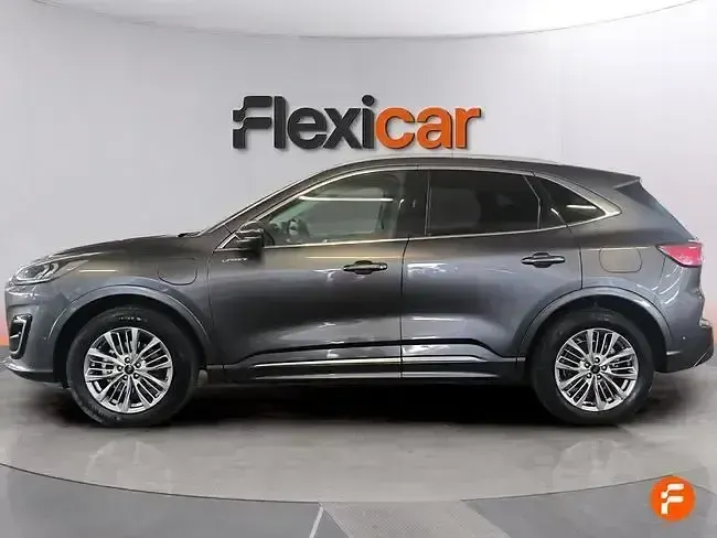 Usado Ford Kuga Vignale 225 CV (165 kW) 2023 Gris SUV