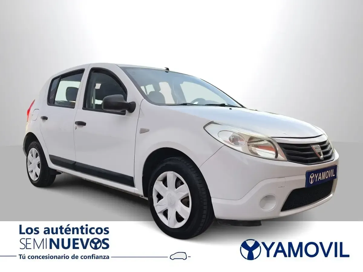 Usado Dacia Sandero Ambiance 75 HP (55 kW) 2012 Branco Citadino