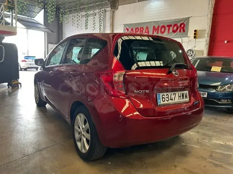 Usado Nissan Note Tekna 80 CV (58 kW) 2014 Granate Utilitario