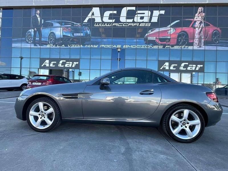 Usado Mercedes SLC200 184 CV (135 kW) 2018 Gris Coupe