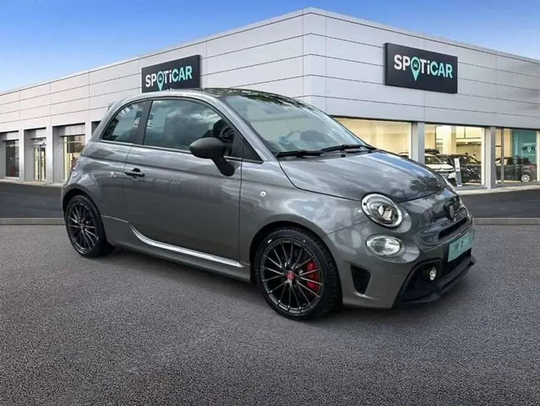 Usado Abarth 695 179 CV (131 kW) 2023 Gris Utilitario