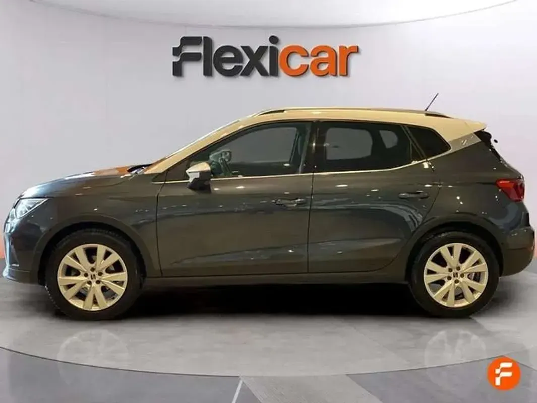 Usado Seat Arona Xperience 90 HP (66 kW) 2022 Cinzento SUV