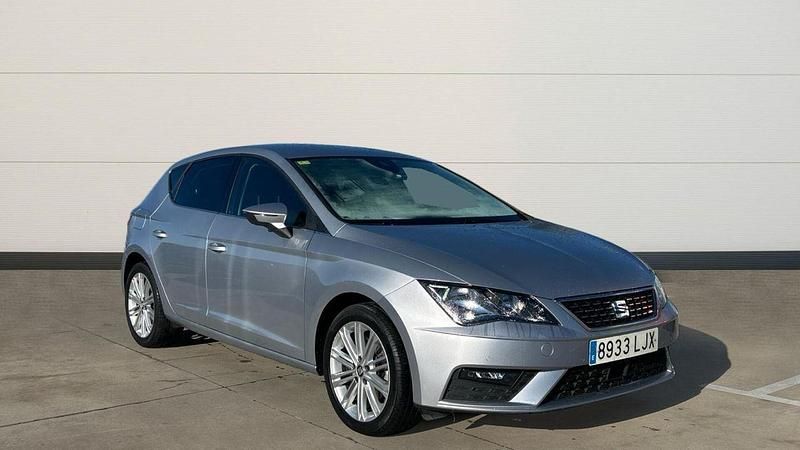 Usado Seat Leon XCELLENCE 130 CV (95 kW) 2020 Plata Utilitario