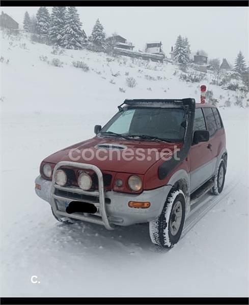Usado Nissan Terrano S 125 CV (91 kW) 1999 Granate SUV