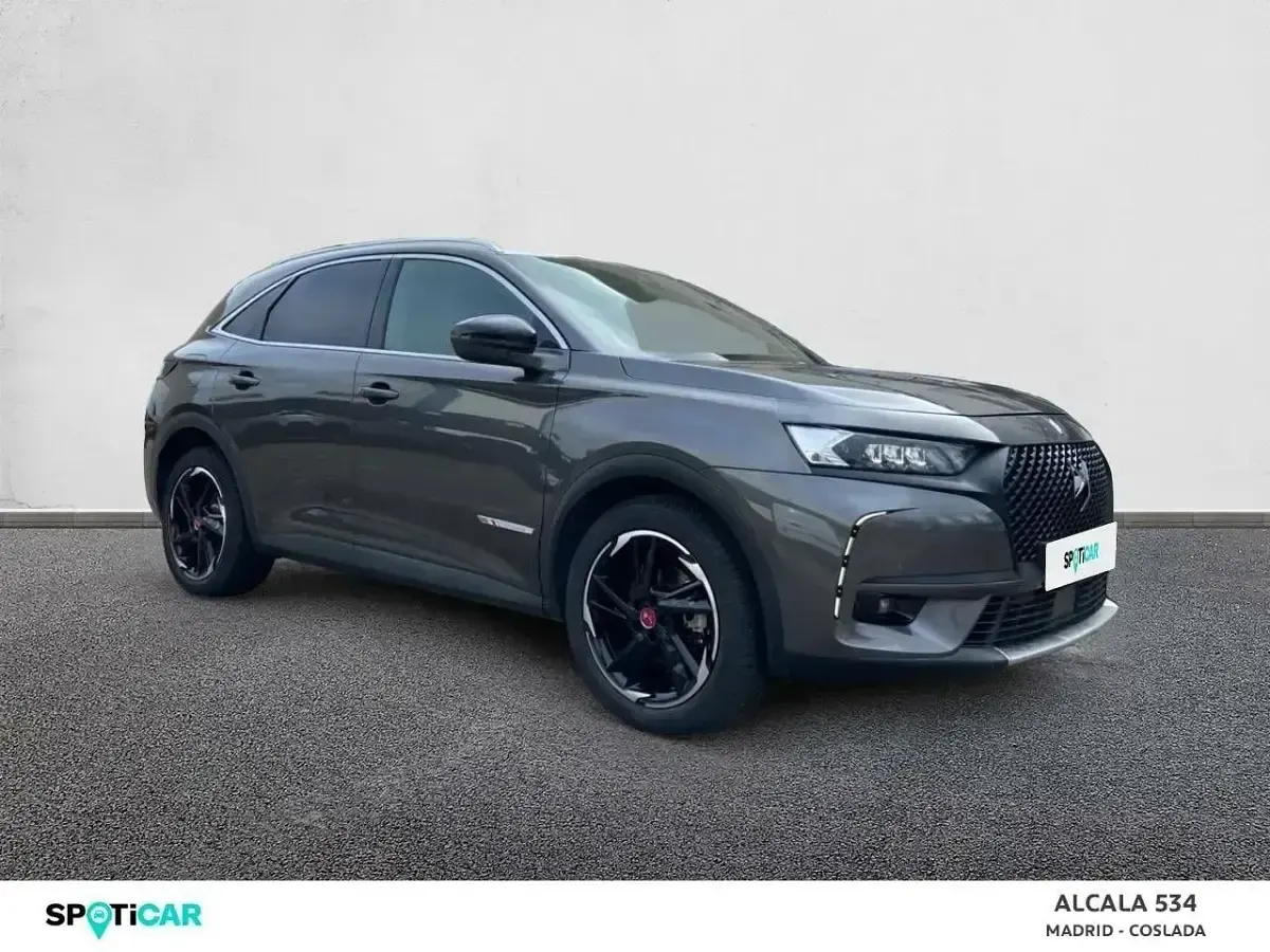 Usado DS Automobiles DS3 Crossback Performance 130 CV (95 kW) 2019 Gris SUV