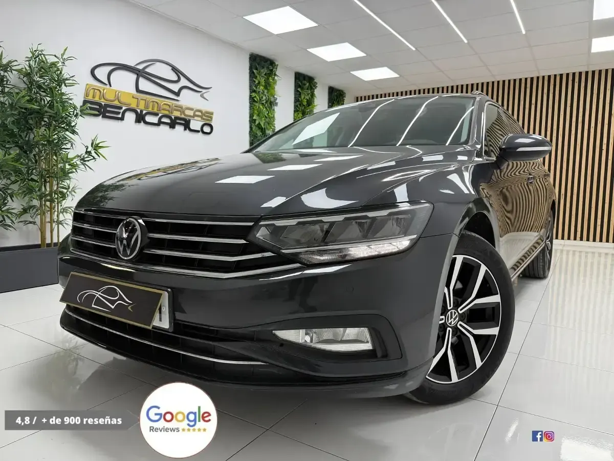 Usado VW Passat Executive 122 CV (89 kW) 2022 Gris Familiar
