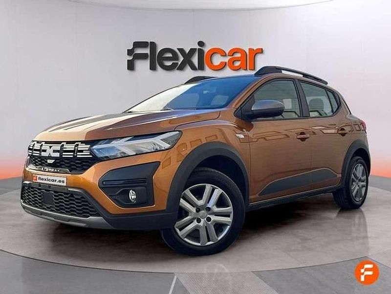 Usado Dacia Sandero Extreme 91 CV (66 kW) 2023 Naranja Utilitario
