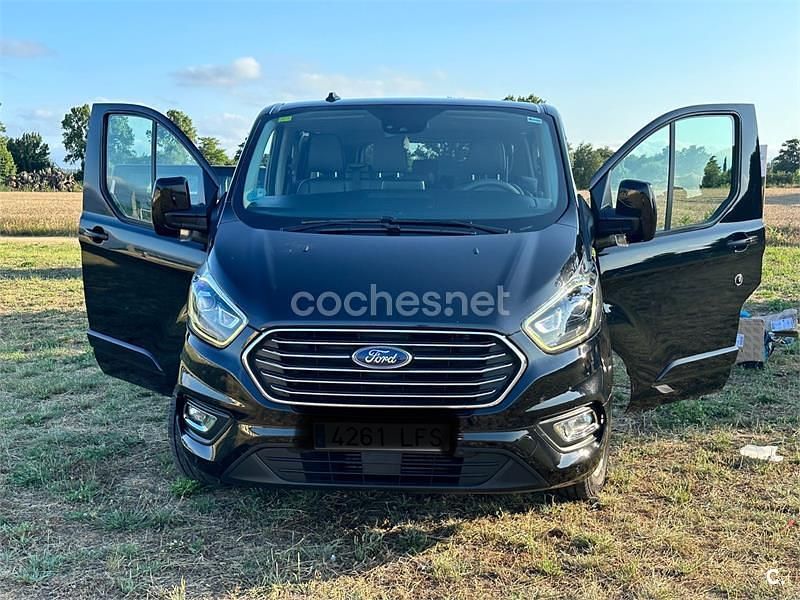 Negro Usado 2020 Ford Tourneo Custom Titanium Monovolumen | 18.500 € (Caro) - Imagen 1/4