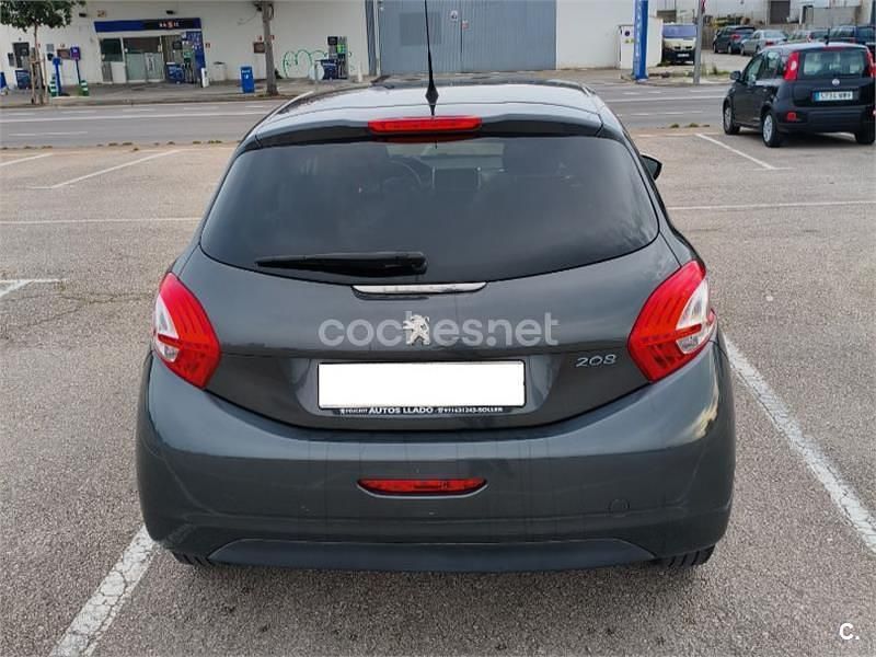 Usado Peugeot 208 Style 82 CV (60 kW) 2014 Gris / plata Utilitario