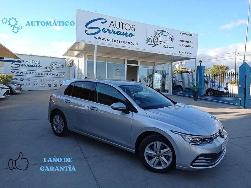 Blanco Usado 2023 VW Golf VIII Life Berlina | 21.950 € (Precio justo) - Imagen 1/4