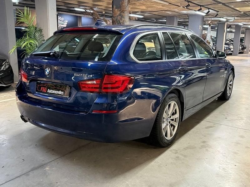 Usado BMW 525 197 CV (144 kW) 2010 Azul Familiar