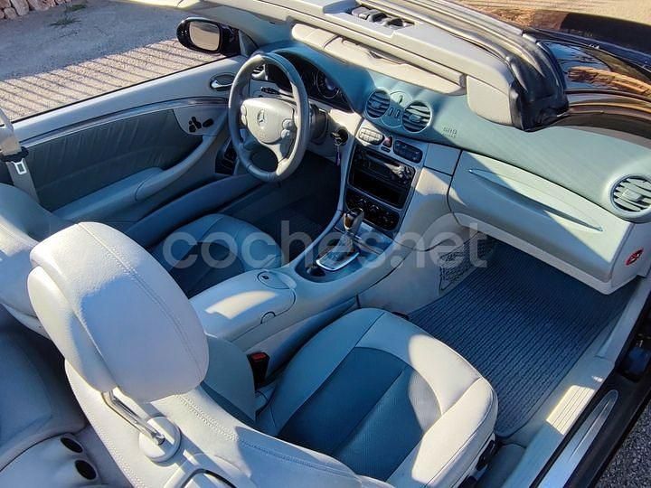 Usado Mercedes CLK200 Avantgarde 163 CV (119 kW) 2004 Azul Descapotable