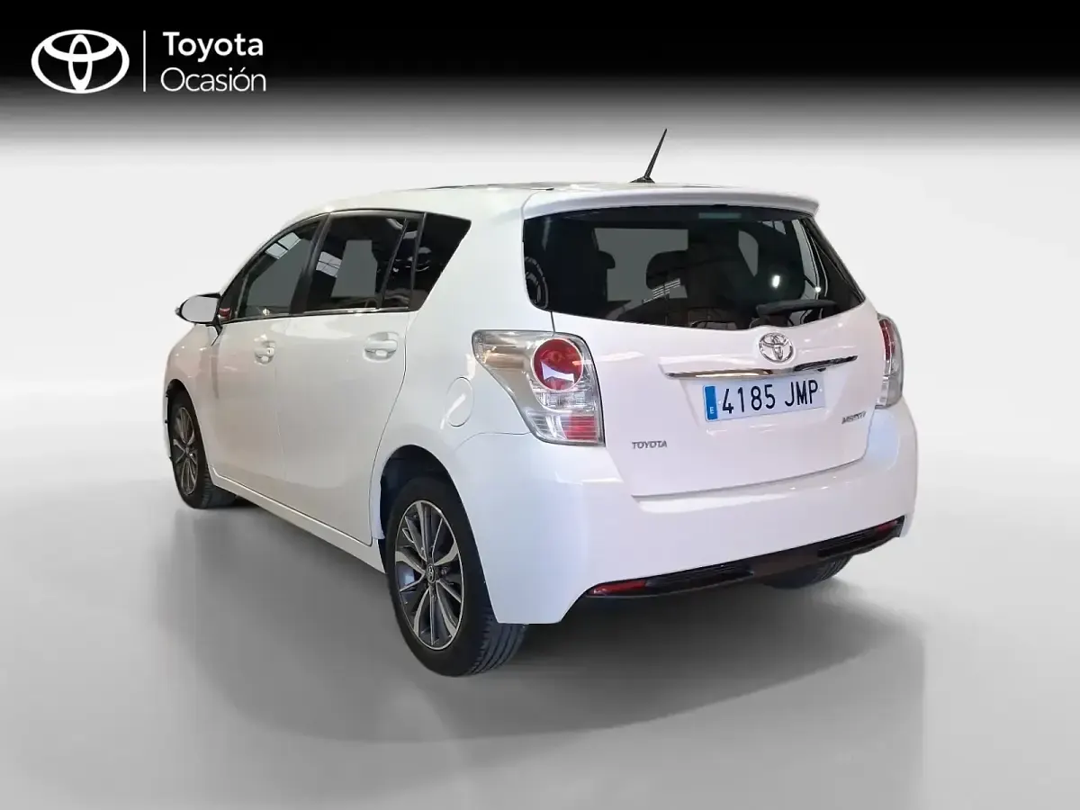 Usado Toyota Verso Advance 147 CV (108 kW) 2016 Blanco Monovolumen